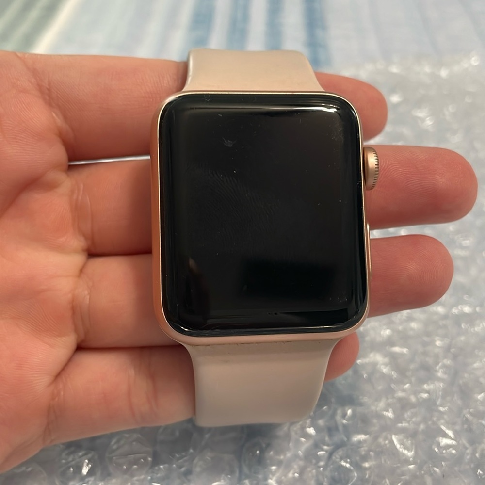 Apple Series 3 Rose gold watch